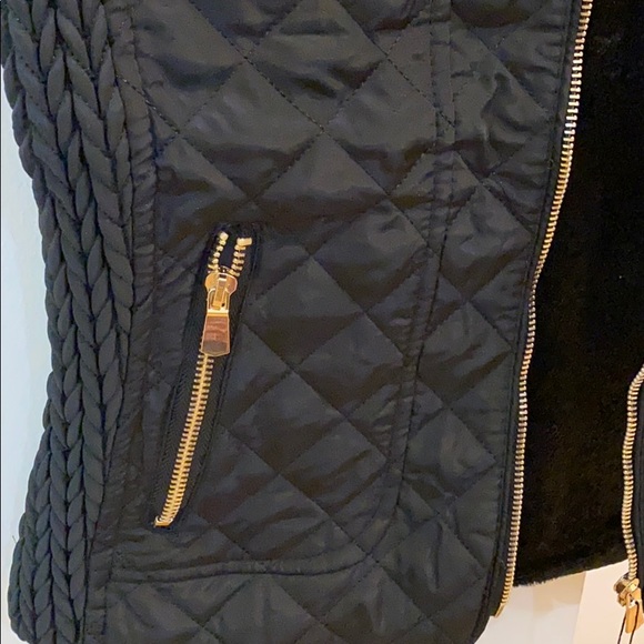 NWT Outer Edge Vest sz S - Picture 4 of 8